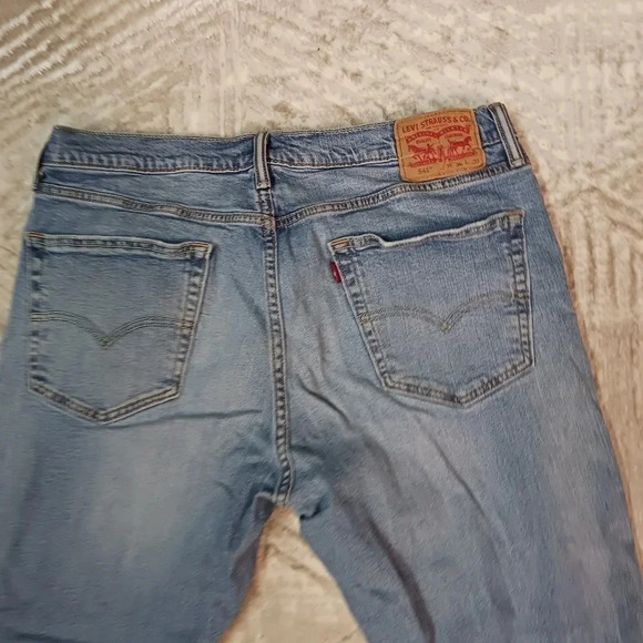 MEN'S LEVI JEANS, STRAIGHT LEG 36 X 30 - Picture 4 of 5
